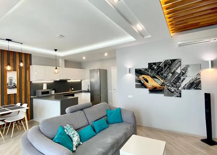 Alex Apartment Near Palace Ukraine